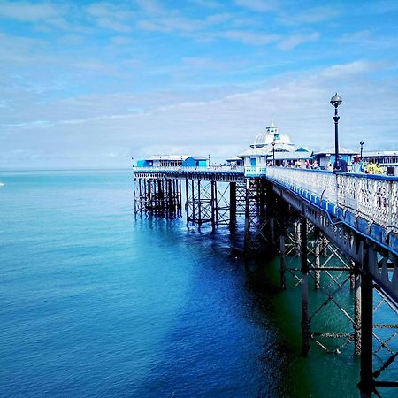 Seaside Solace 2Br With Scenic Coastline Views ランディドノー エクステリア 写真